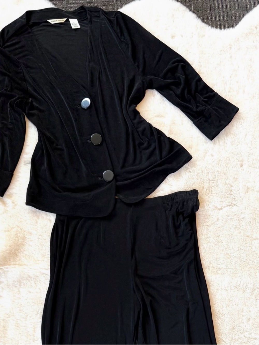Laura Ashley Black Button-Front Lounge 3/4 Sleeve Set Size Medium Large